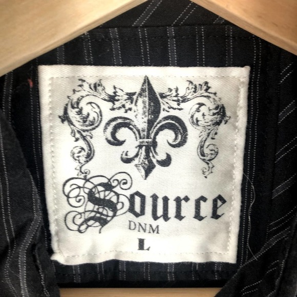 𝅺source DNM Shirt Black Gray Striped Embroidered Graphic Button Up Size Large - Picture 8 of 12